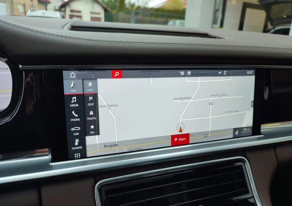 Porsche Panamera cena 396060 przebieg: 51000, rok produkcji 2019 z Piława Górna małe 596